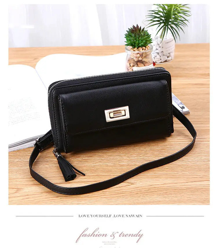 SHOULD CARRY AND HAND CLUTCH